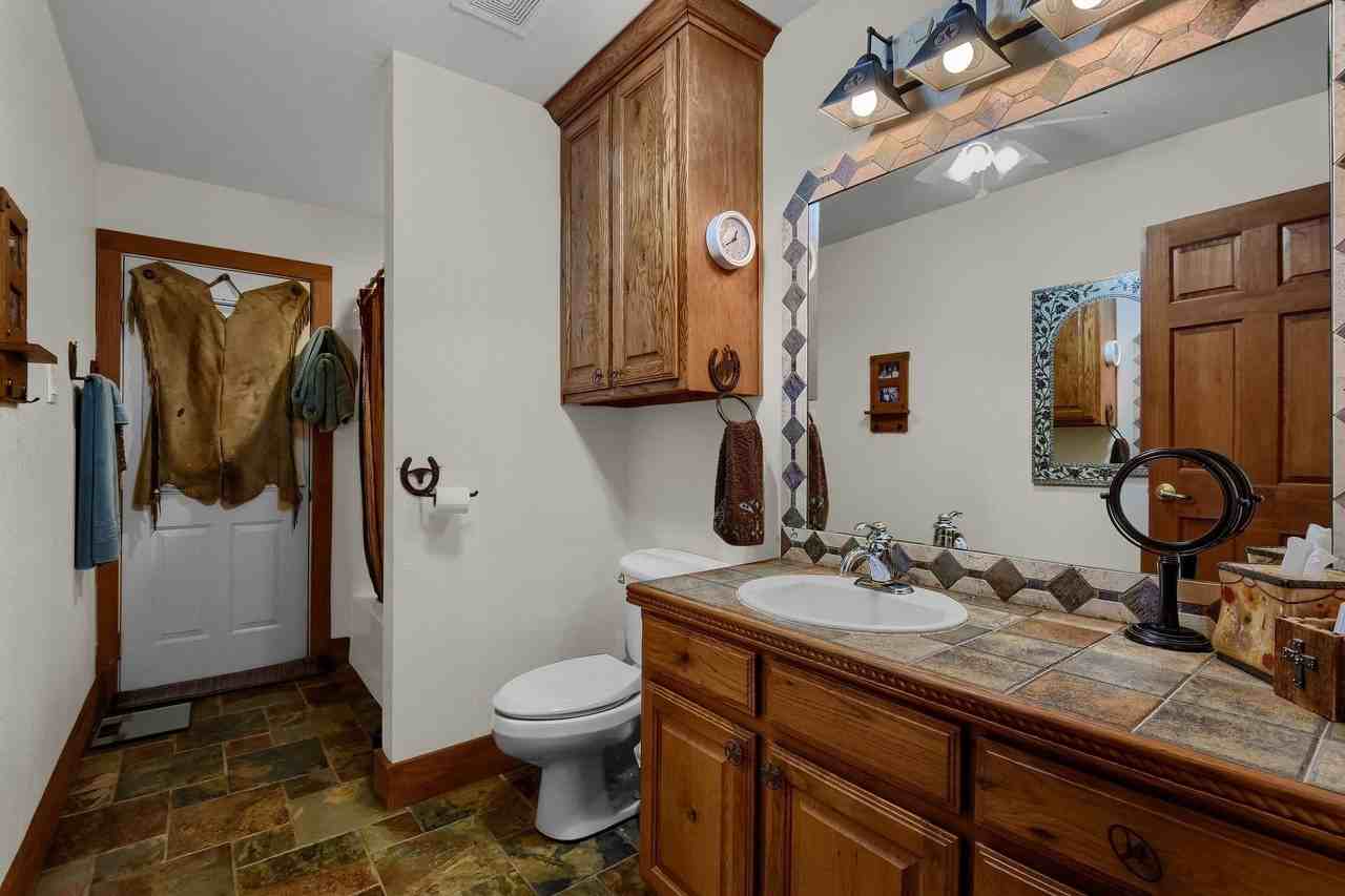 10898 Friendship Rd - Photo 7 of 24