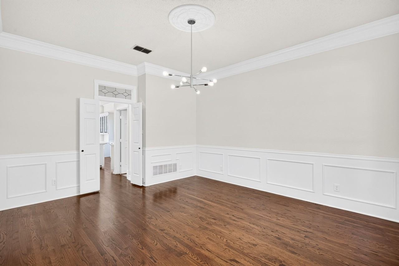 3403 Crossgate Cir S - Photo 6 of 39