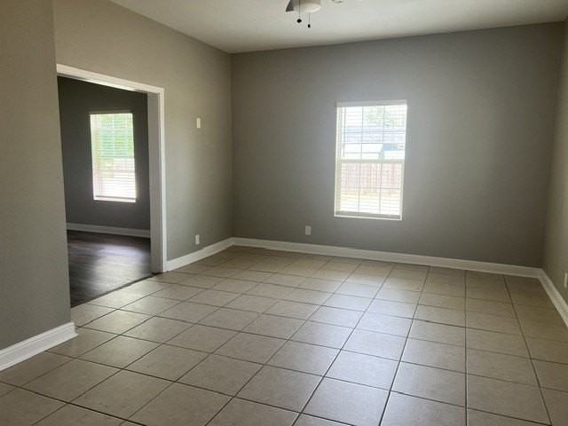1333 N Commerce St - Photo 3 of 12