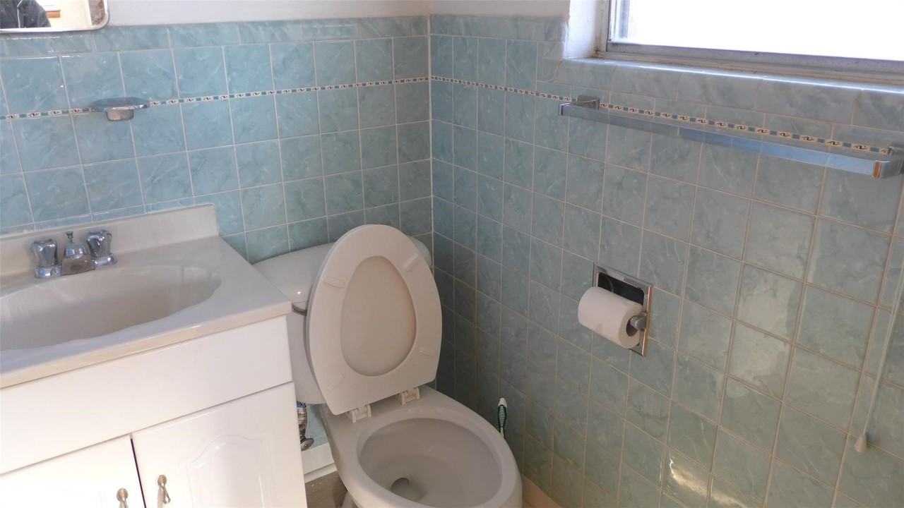 4208 Mccomas Rd - Photo 5 of 12