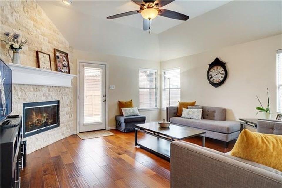 1709 Imperial Springs Dr - Photo 3 of 20