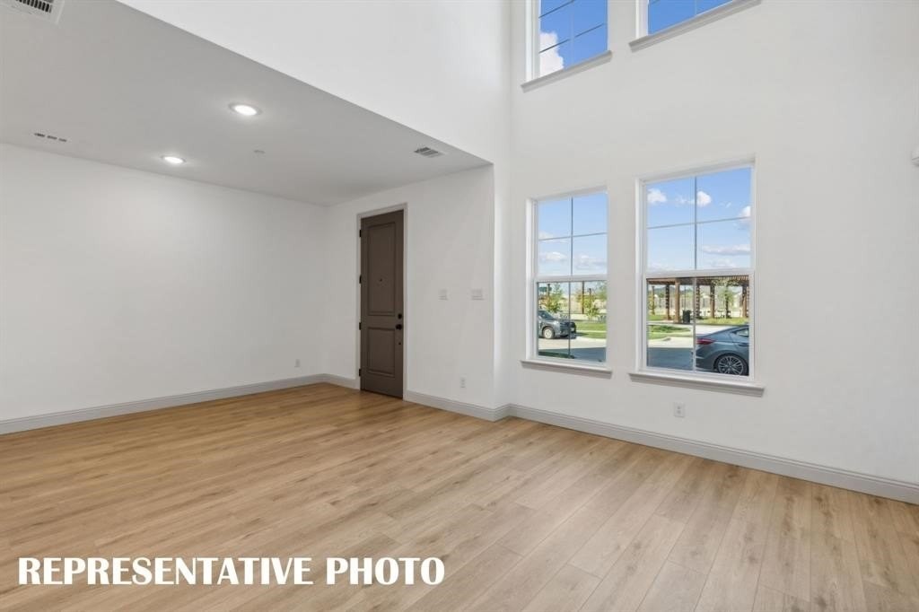 1028 Bristleleaf Way - Photo 2 of 16