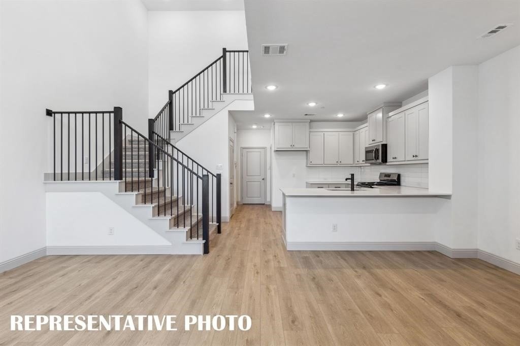 1028 Bristleleaf Way - Photo 3 of 16