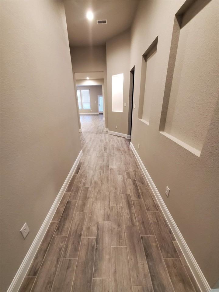 14928 Chipwood Dr - Photo 2 of 17