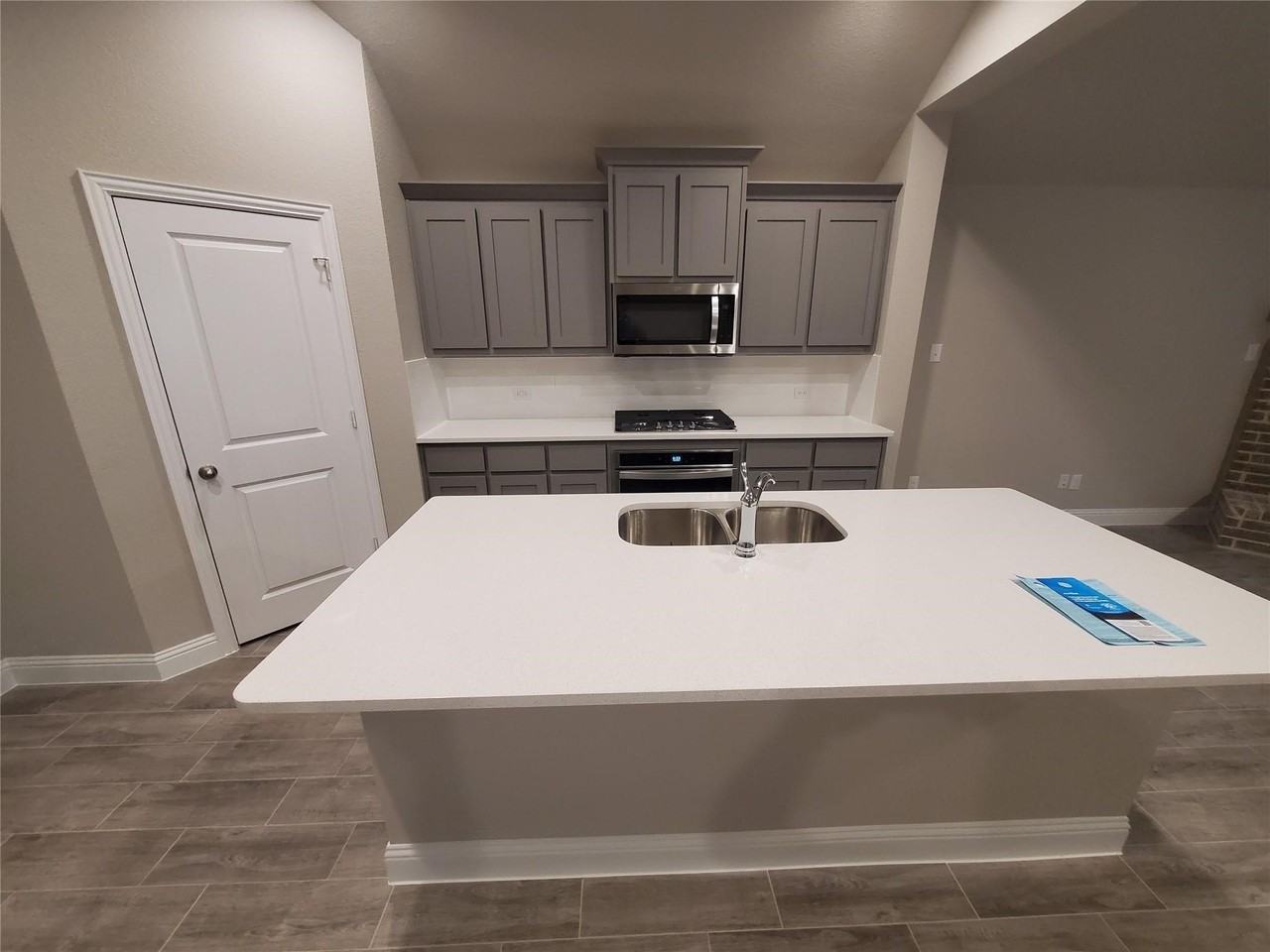 14928 Chipwood Dr - Photo 5 of 17