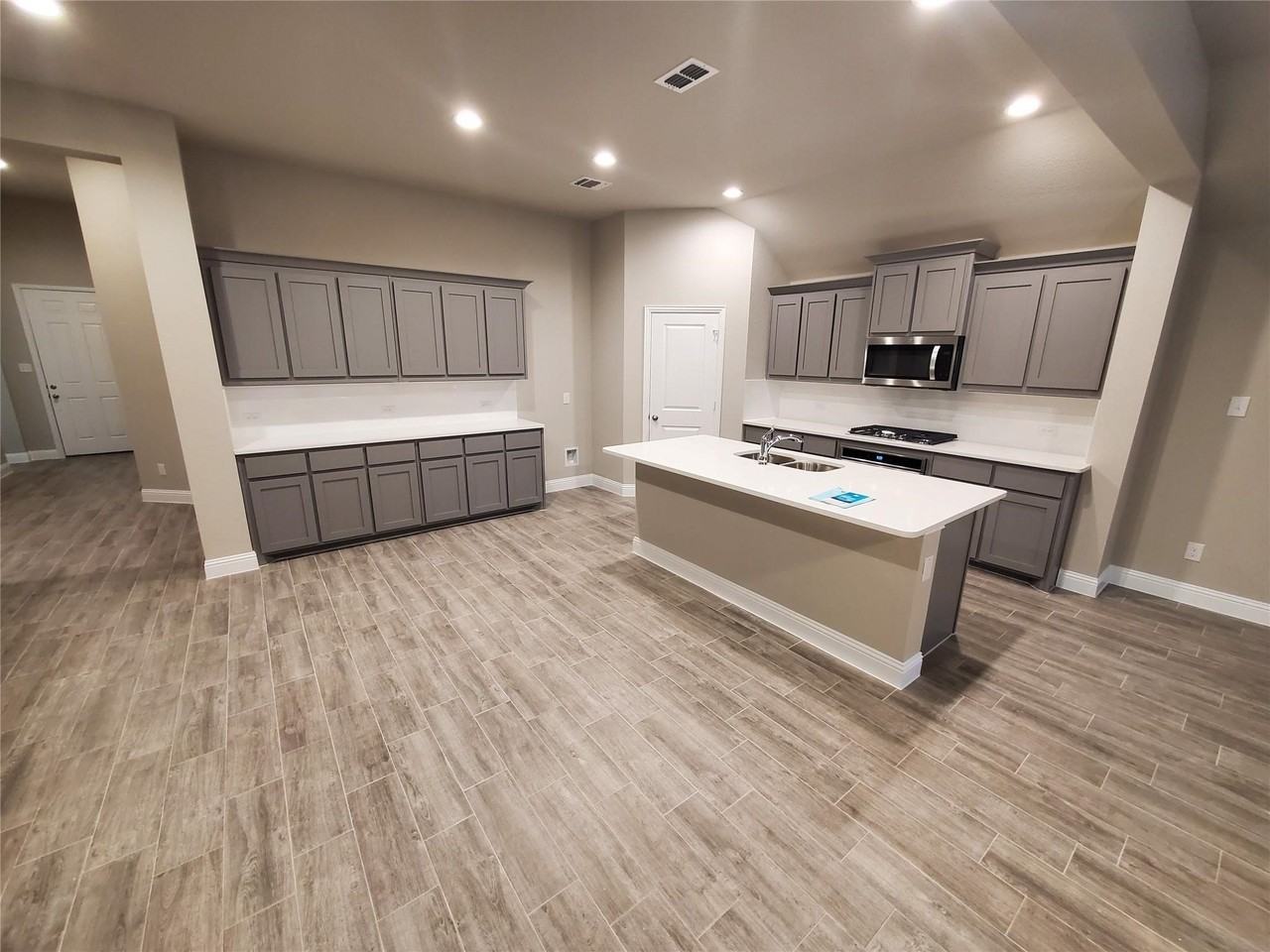 14928 Chipwood Dr - Photo 6 of 17