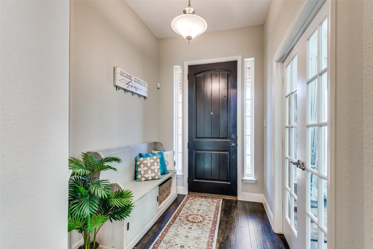 2913 Dockside - Photo 3 of 34