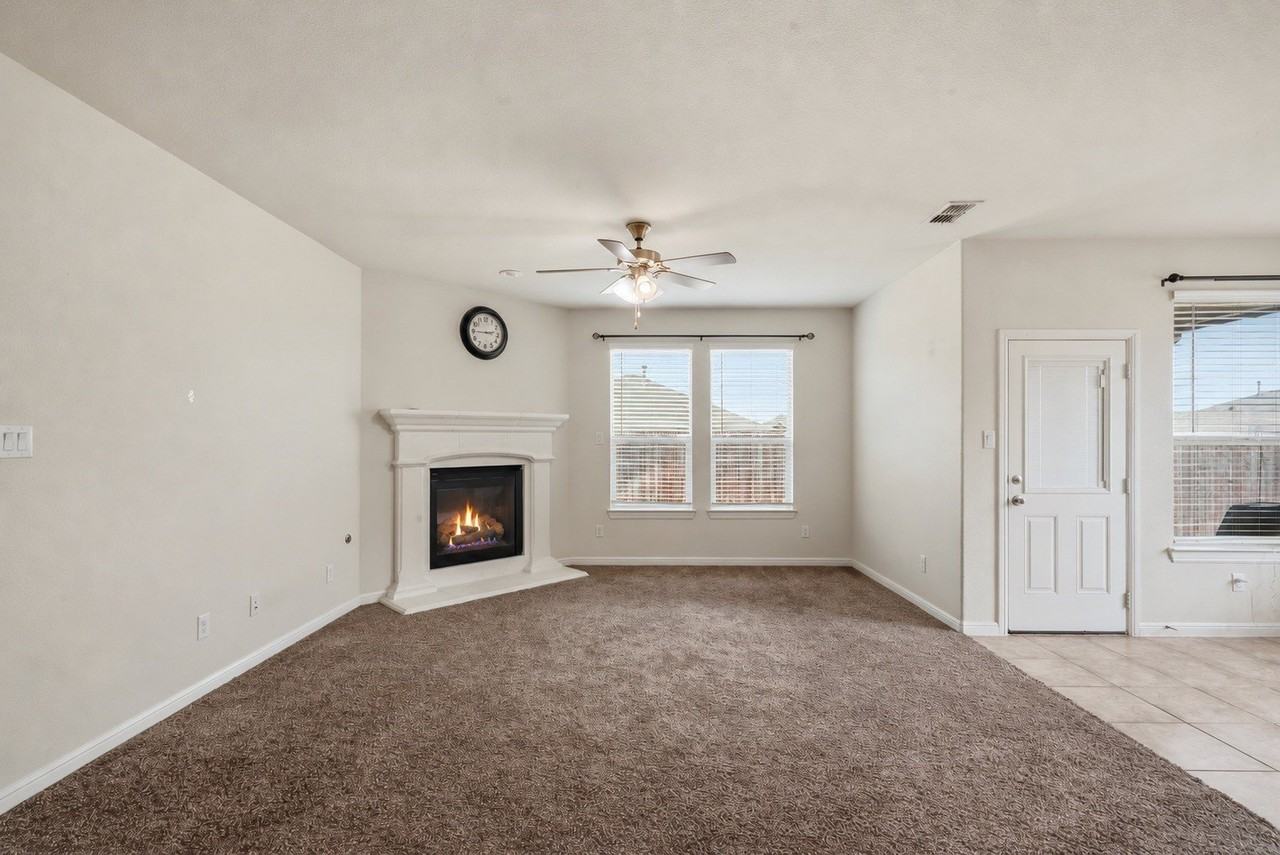 560 Pendennis Dr - Photo 6 of 31