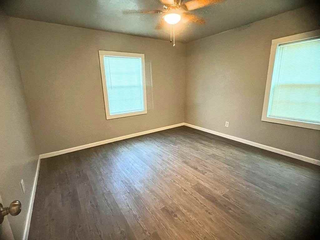 2308 Nw 20th St - Photo 6 of 7