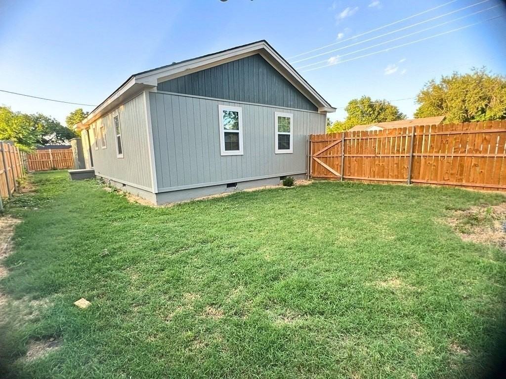 2308 Nw 20th St - Photo 7 of 7