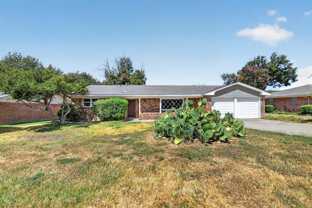 5900 Whitman Ave - Photo 1 of 1