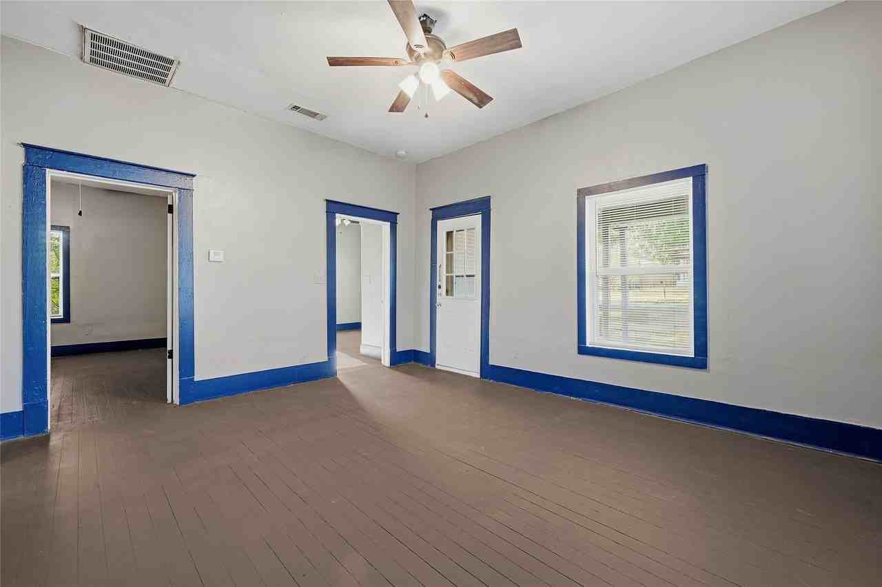 605 E Woodard St - Photo 7 of 20
