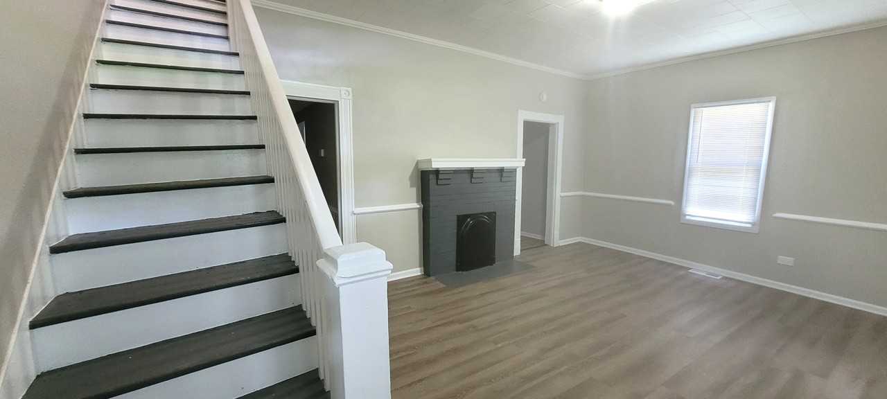 1306 Pearson St #1 - Photo 3 of 16