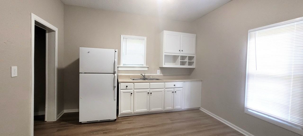 1306 Pearson St #1 - Photo 6 of 16
