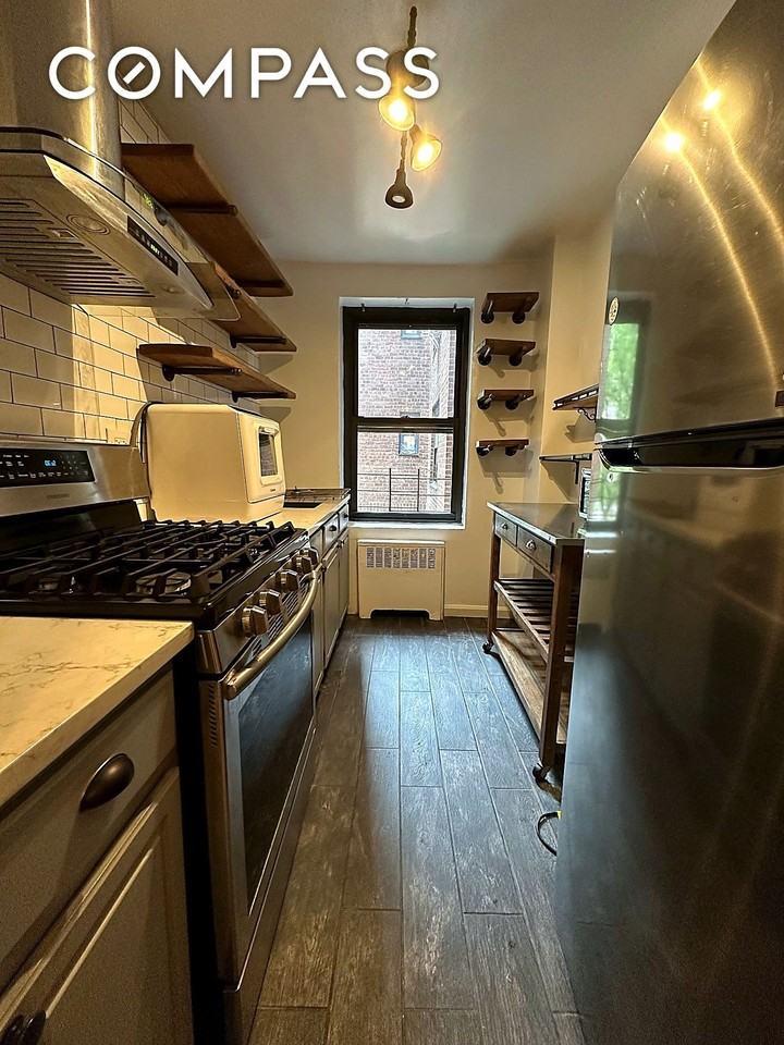 4489 Broadway #3D - Photo 2 of 5