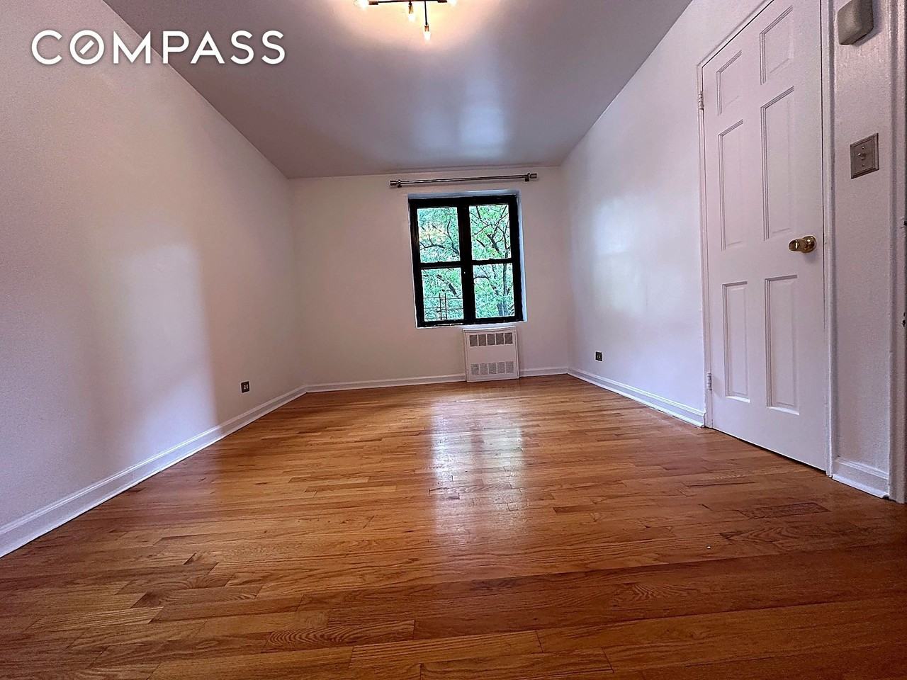 4489 Broadway #3D - Photo 3 of 5