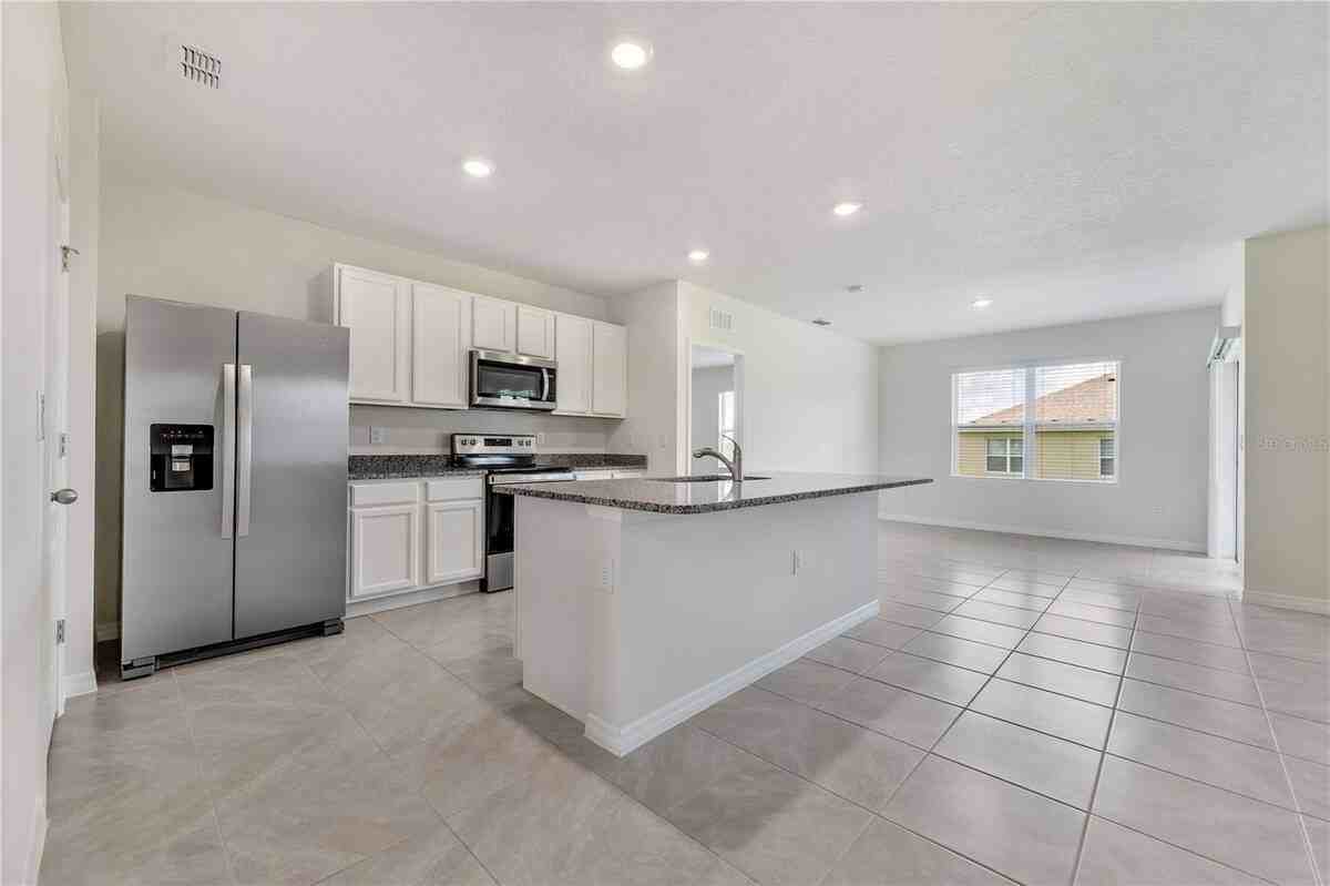 320 Guadlupe St - Photo 5 of 36