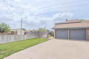featured image of 216 E 91st St