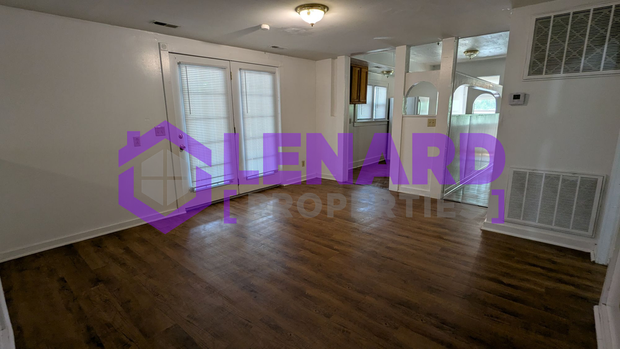 332 E Summit St - Photo 4 of 16