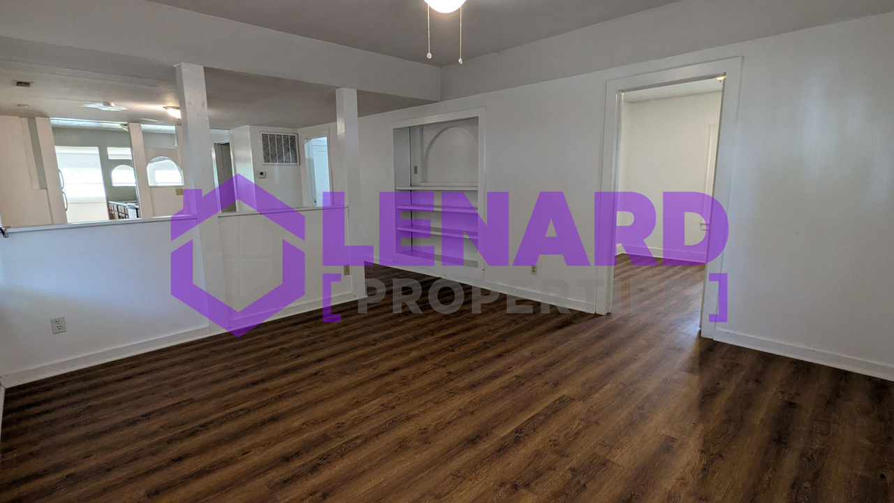 332 E Summit St - Photo 5 of 16