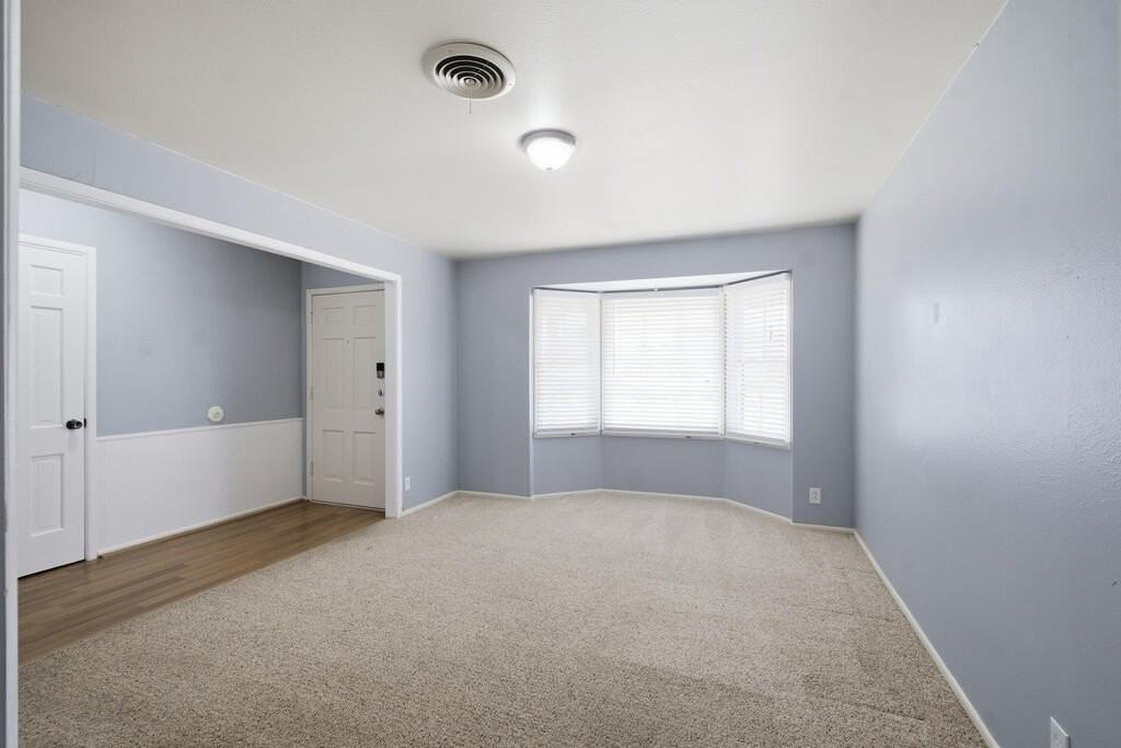 3314 Camarie Ave - Photo 7 of 35