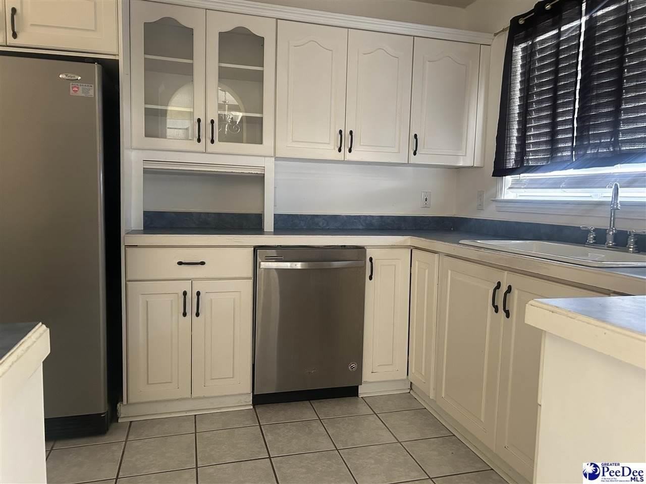 622 Aspen St - Photo 4 of 14