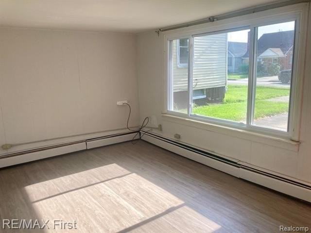 23360 Carlisle Ave - Photo 2 of 9