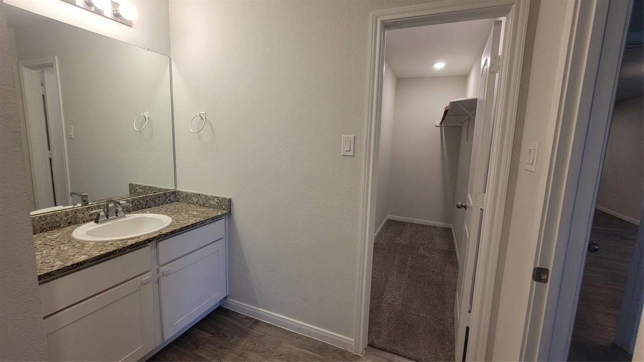 15114 Sorrento Bay Cir - Photo 6 of 14