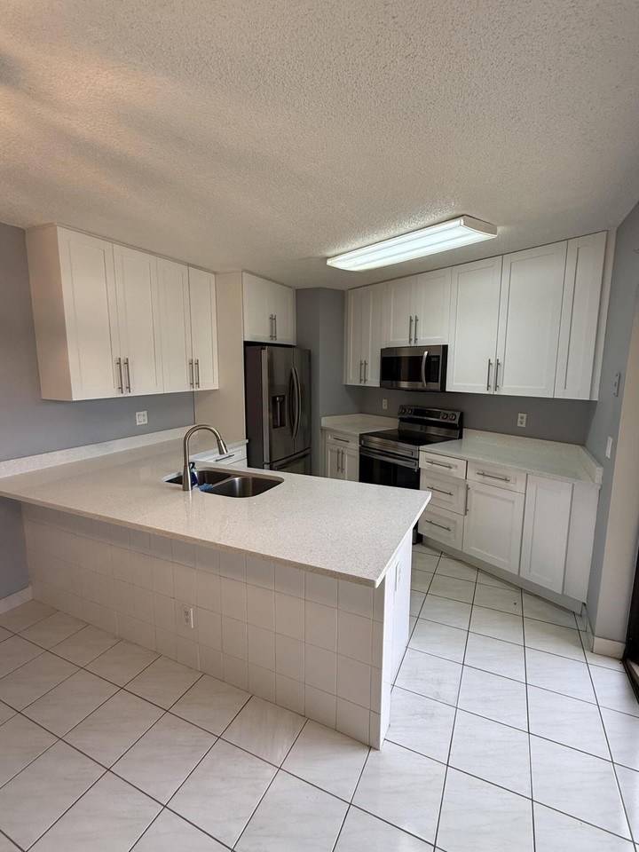 31 Springdale Cir - Photo 5 of 25