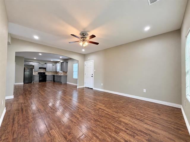6041 25th St - Photo 3 of 35