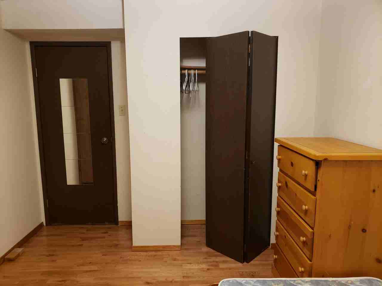 5186 Bursill St - Photo 3 of 10
