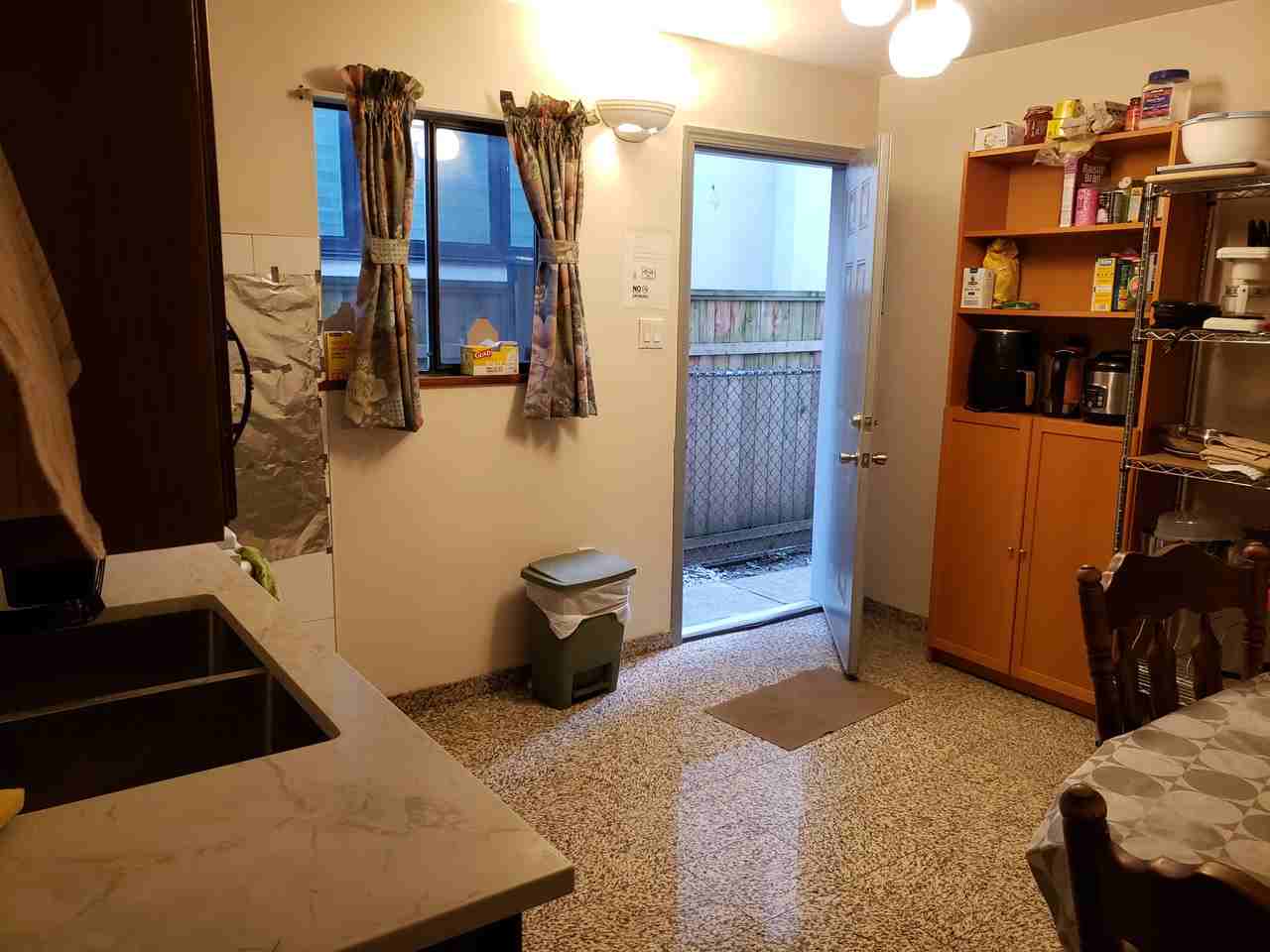 5186 Bursill St - Photo 6 of 10