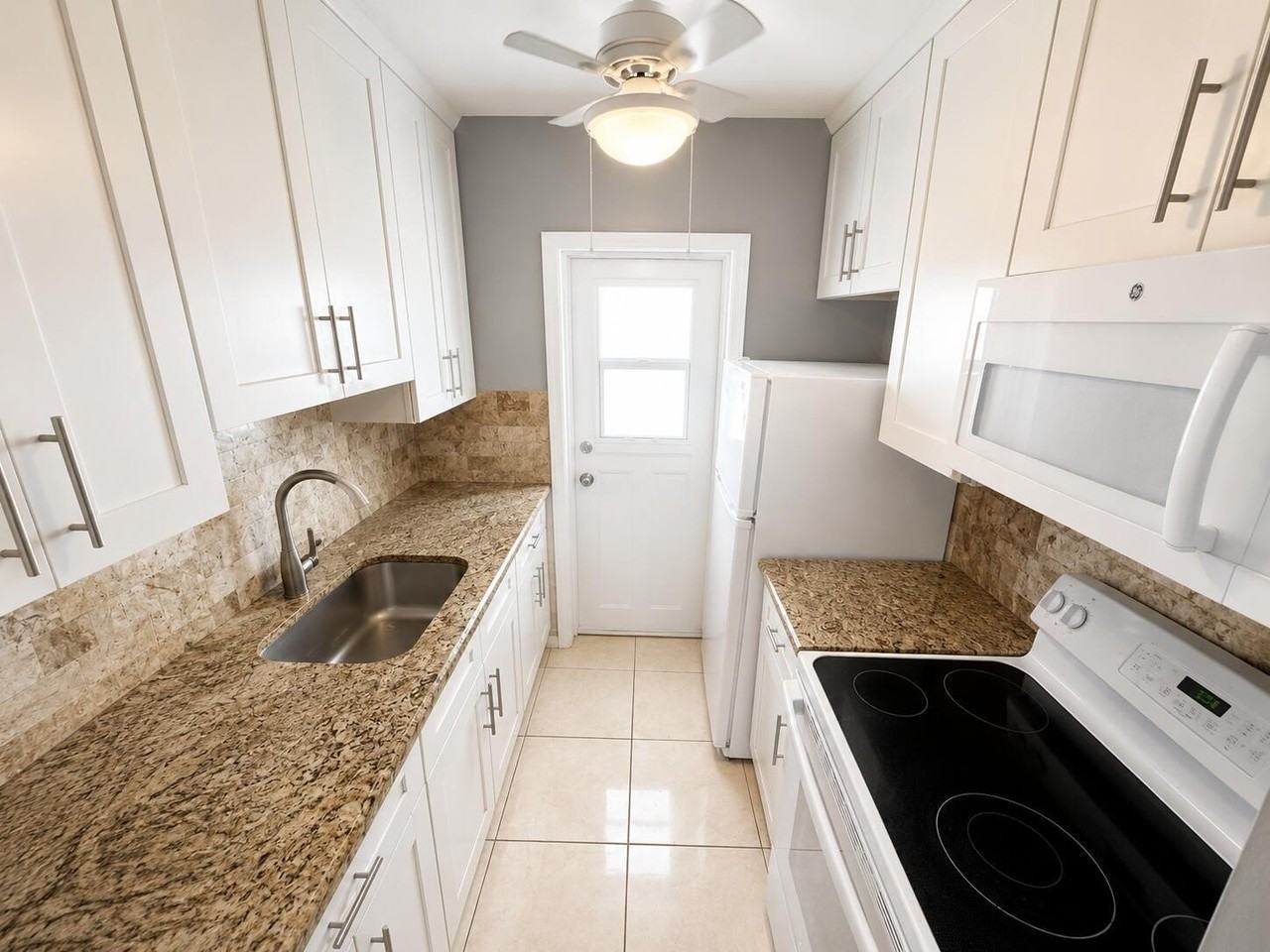 1114 Lake Ter #203 - Photo 4 of 17