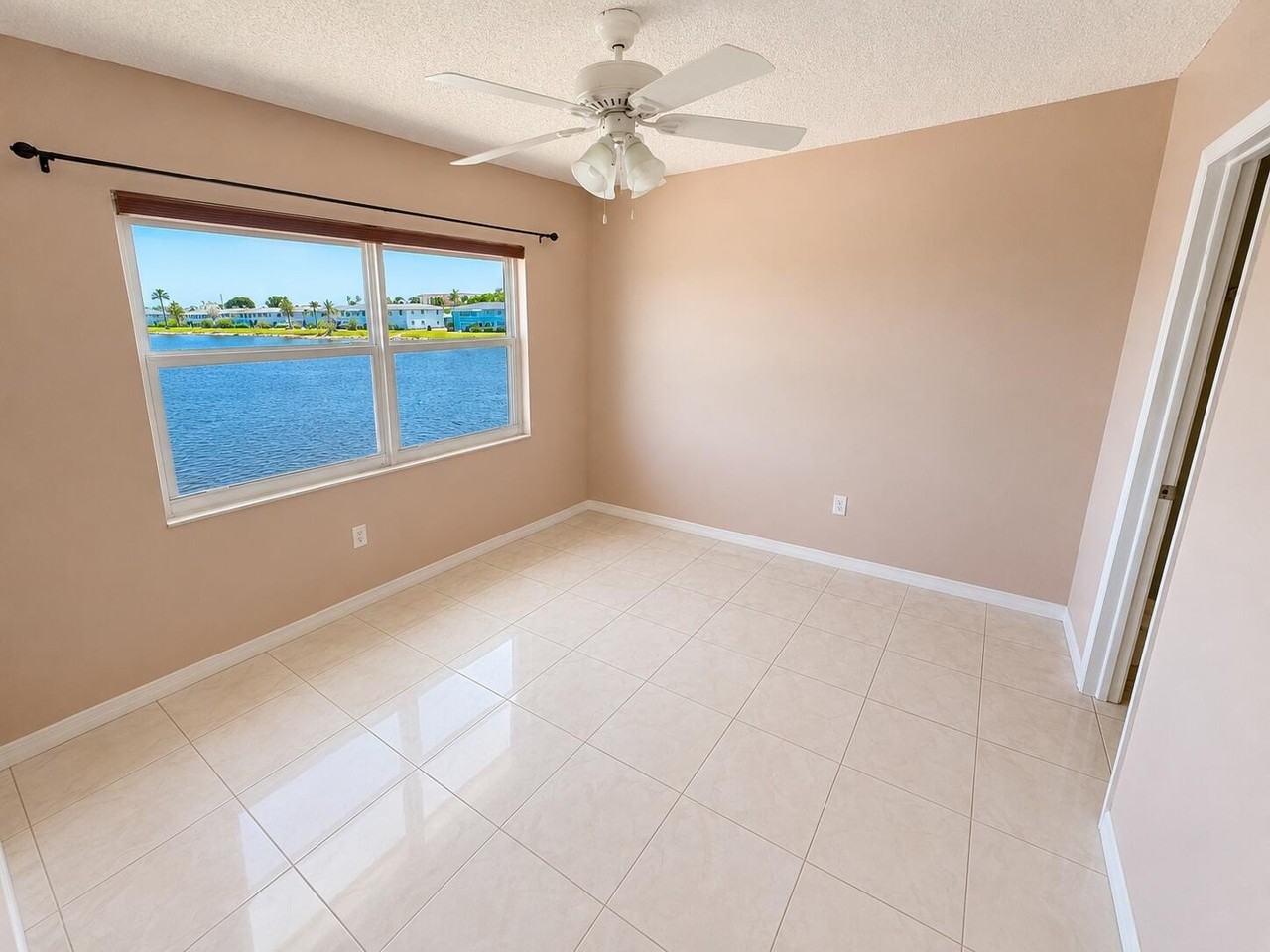 1114 Lake Ter #203 - Photo 7 of 17