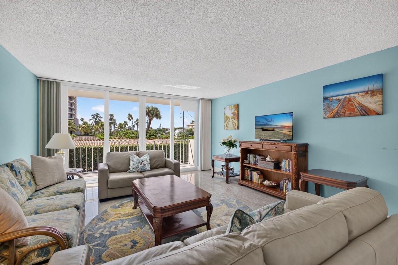 630 Ocean Dr #209 - Photo 2 of 41