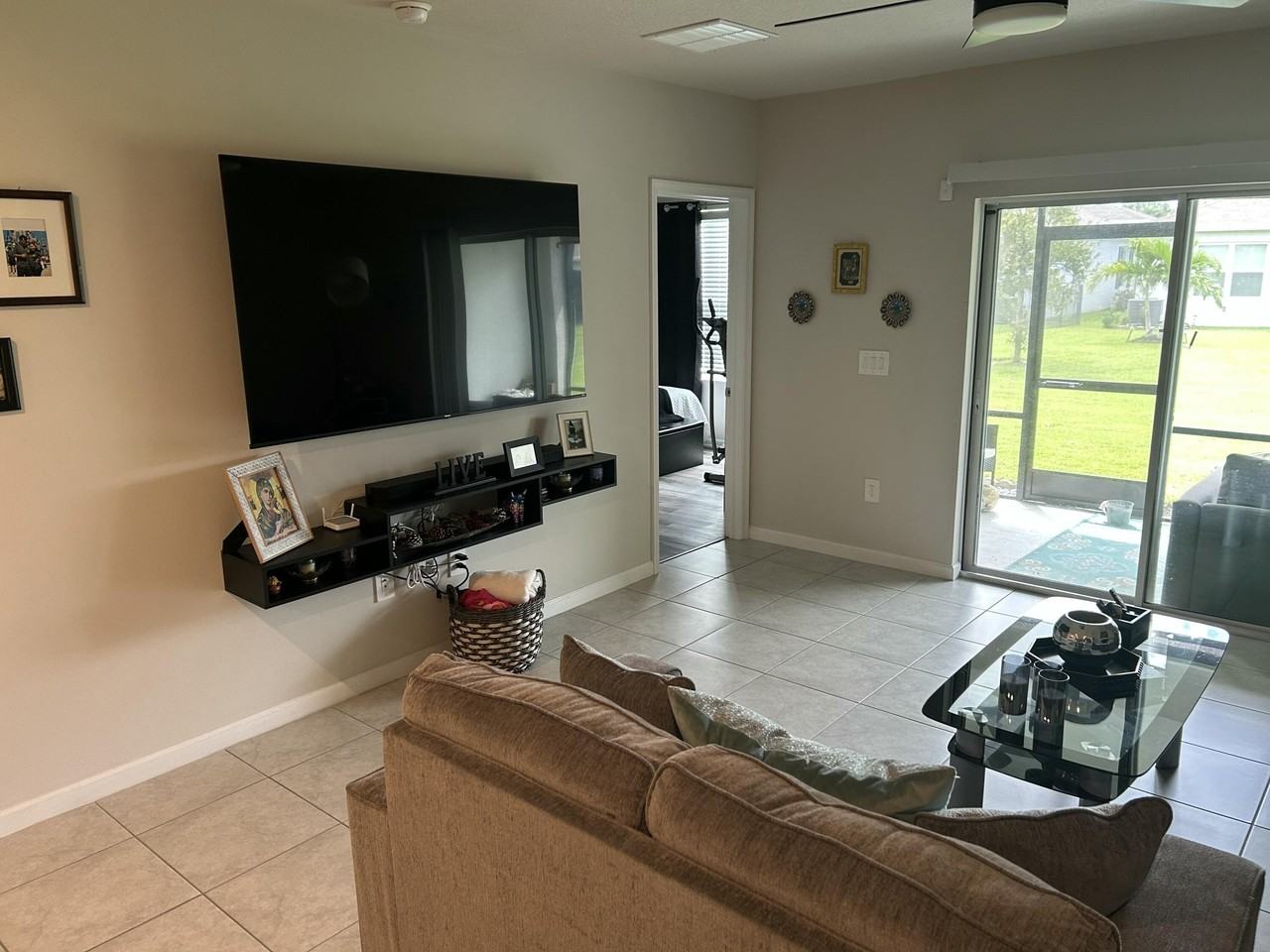 825 Persimmon Pl - Photo 7 of 23