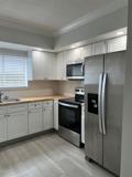 610 Ne 29th Dr #4 - Photo 1 of 1