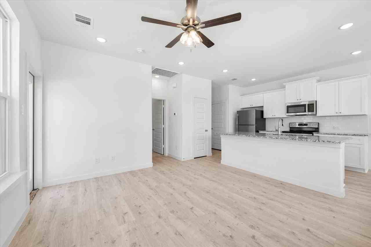 1207 Chestnut Ct #2 - Photo 7 of 23