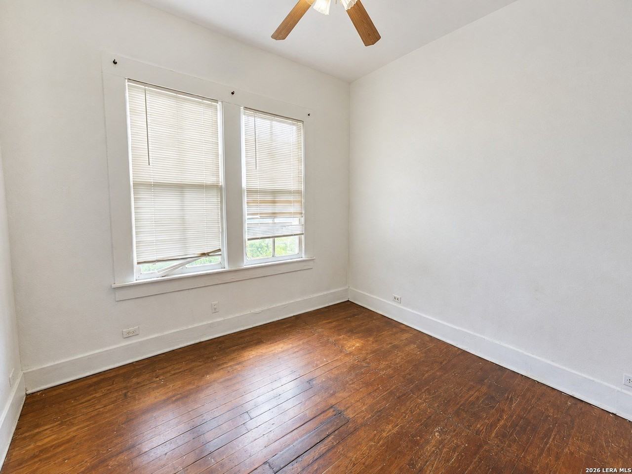 213 Lavonia Pl - Photo 3 of 5