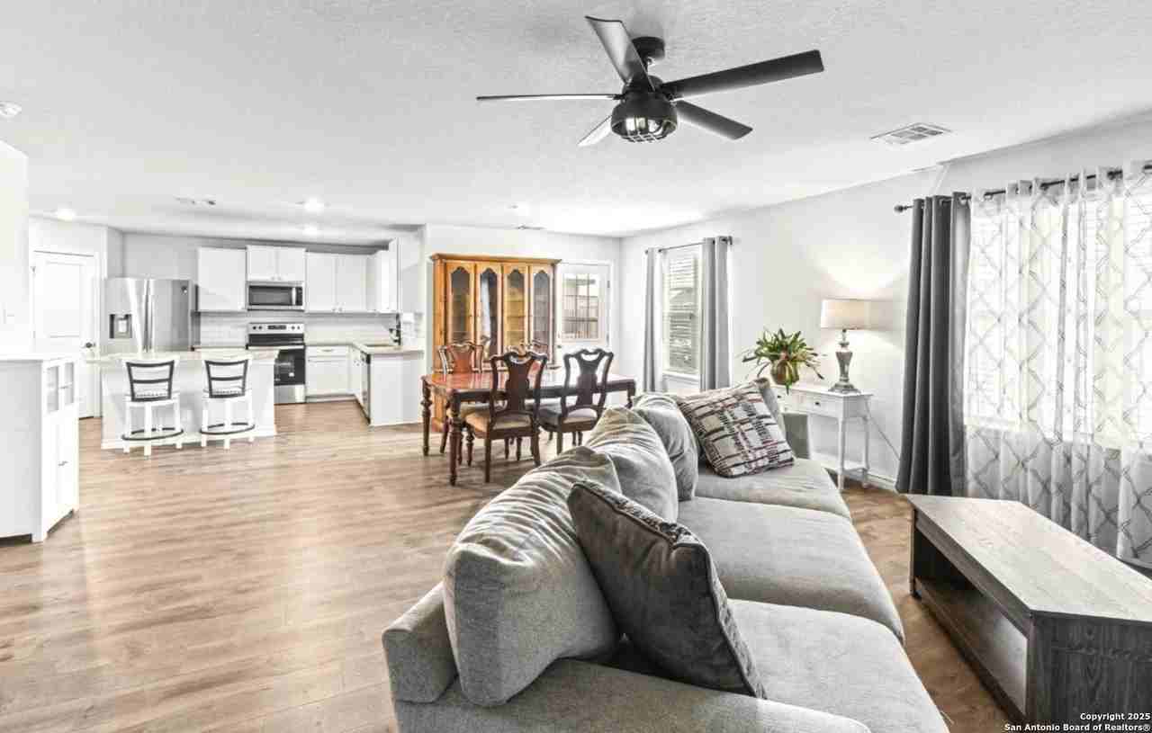 324 Washita Riv - Photo 5 of 22