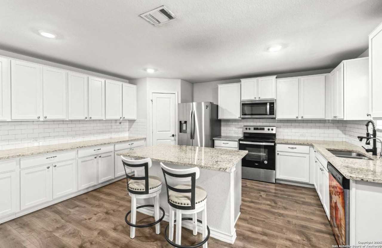 324 Washita Riv - Photo 6 of 22