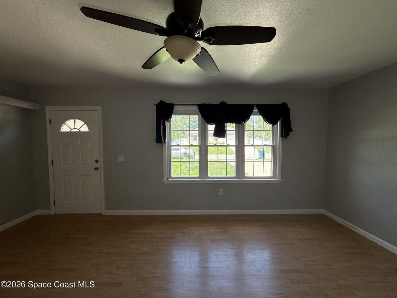 181 Deauville Ave Se - Photo 2 of 17