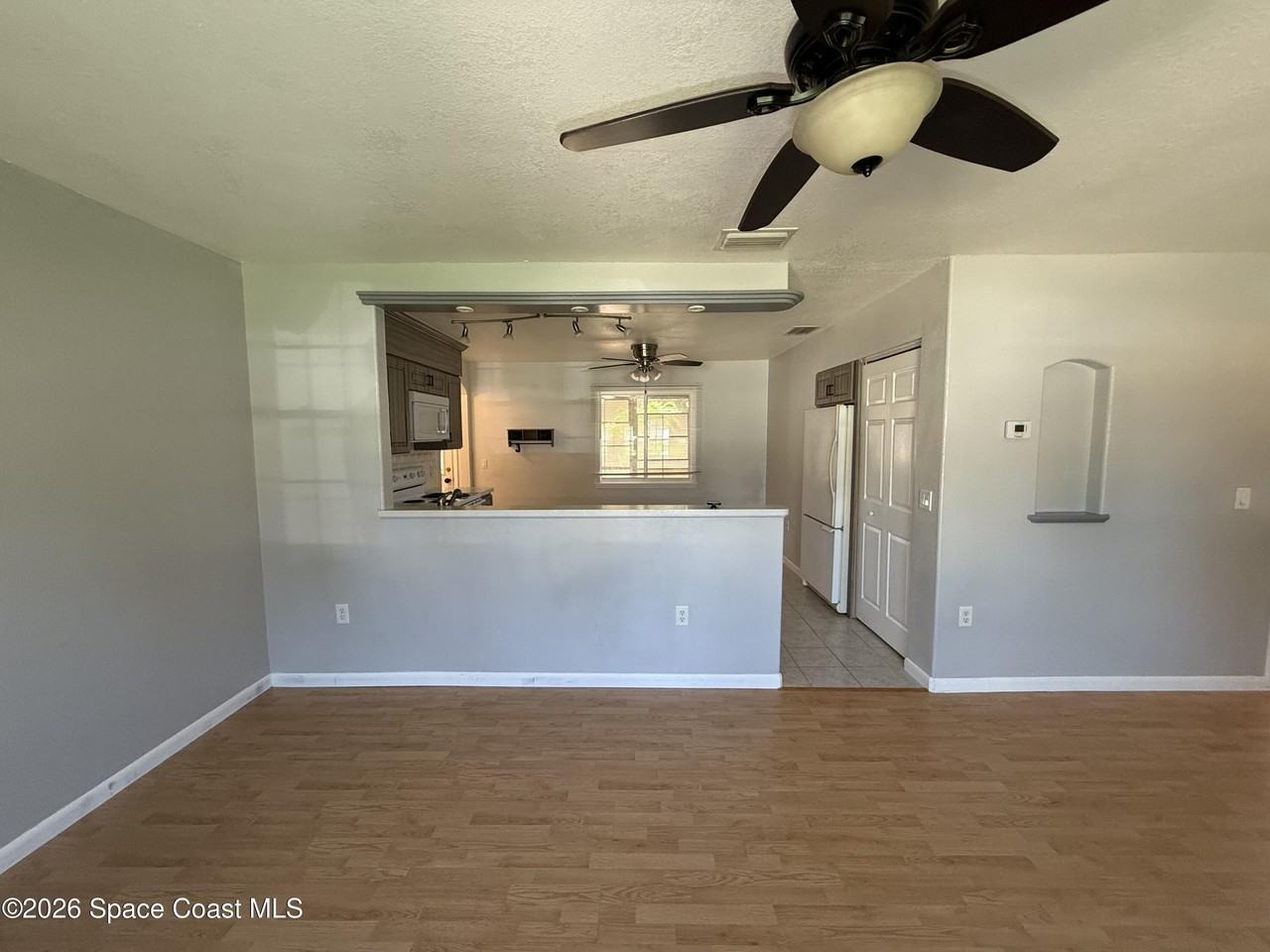 181 Deauville Ave Se - Photo 3 of 17