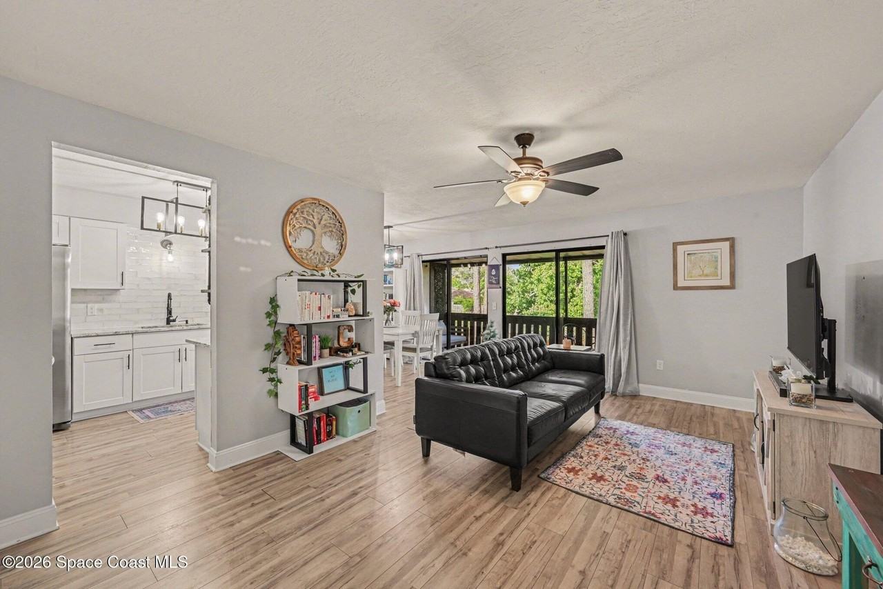 9017 Scarsdale Ct #28G - Photo 3 of 23