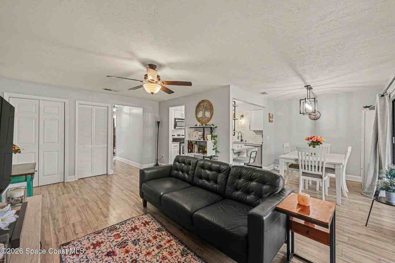 9017 Scarsdale Ct #28G - Photo 6 of 23