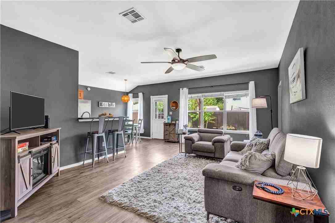 3004 Don Hill Ln - Photo 4 of 44
