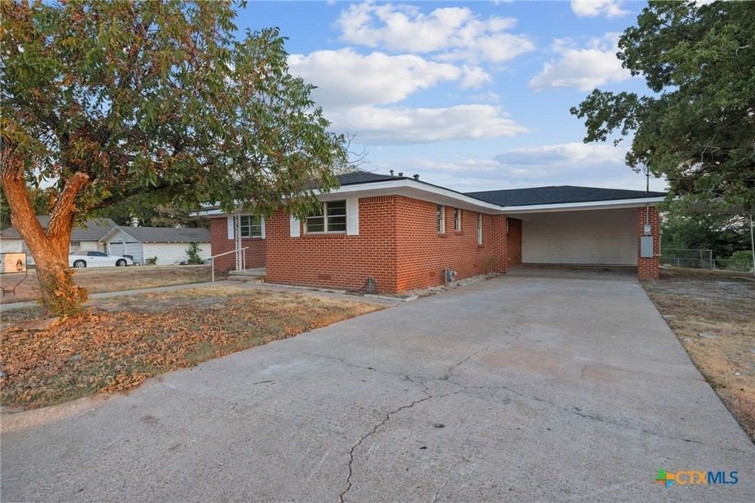 1002 College St - Photo 2 of 27