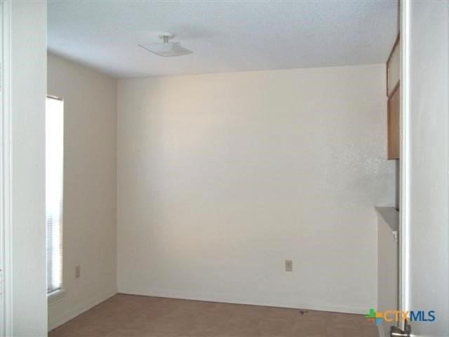 109 Bridle Dr - Photo 7 of 15