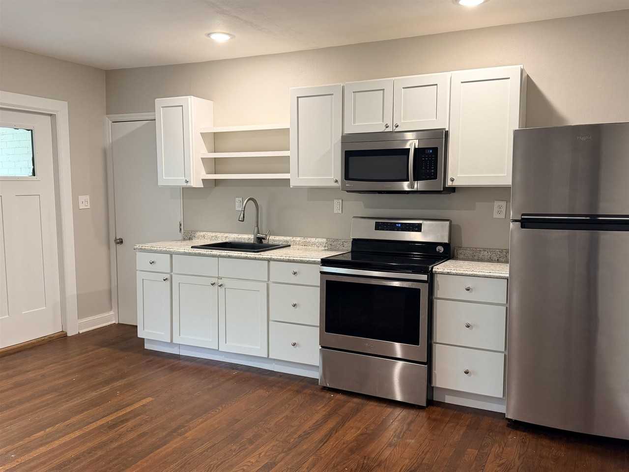 3117 Parklawn St - Photo 3 of 12