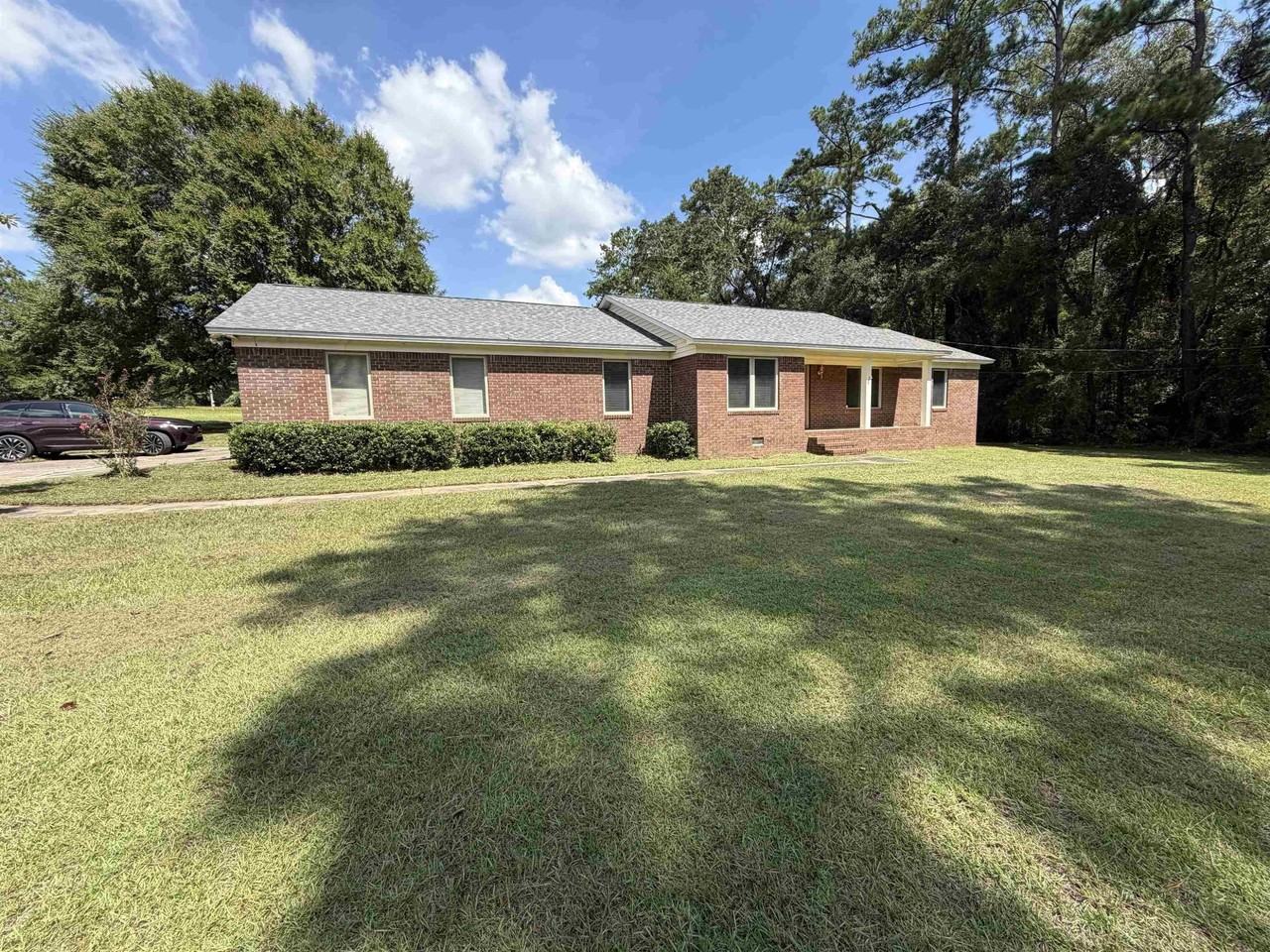 5256 Quail Valley Rd - Photo 2 of 15